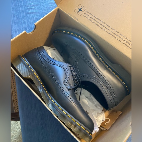 NWT Doc Martens 3989 Yellow Stitch Smooth Leather Brogue Shoes - Picture 7 of 16